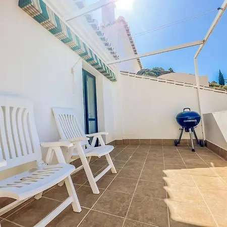 2 Bedroom Duplex In Apartment *