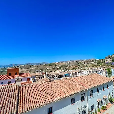2 Bedroom Duplex In